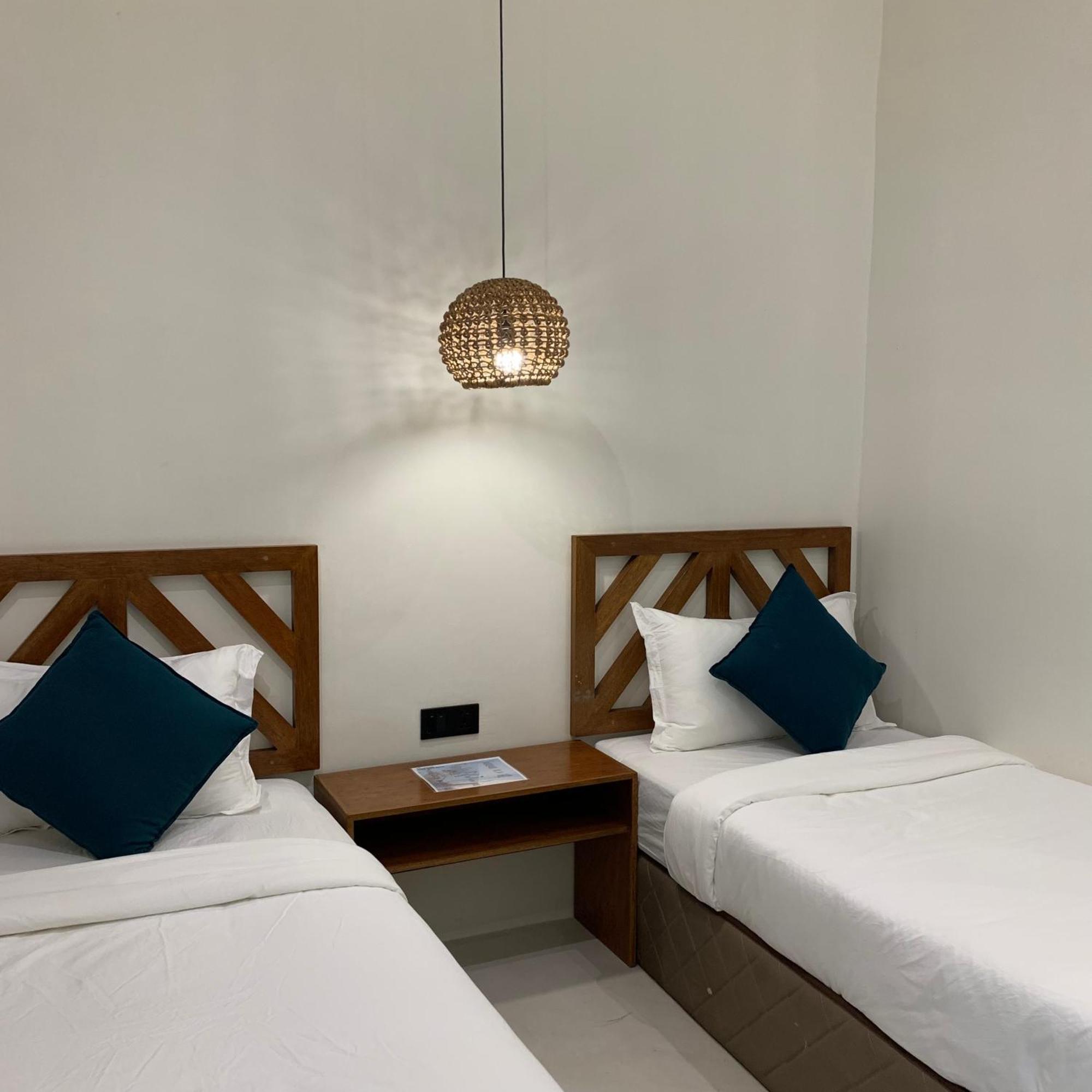 Bahandi Hotel เจเนอรัลลูนา ภายนอก รูปภาพ
