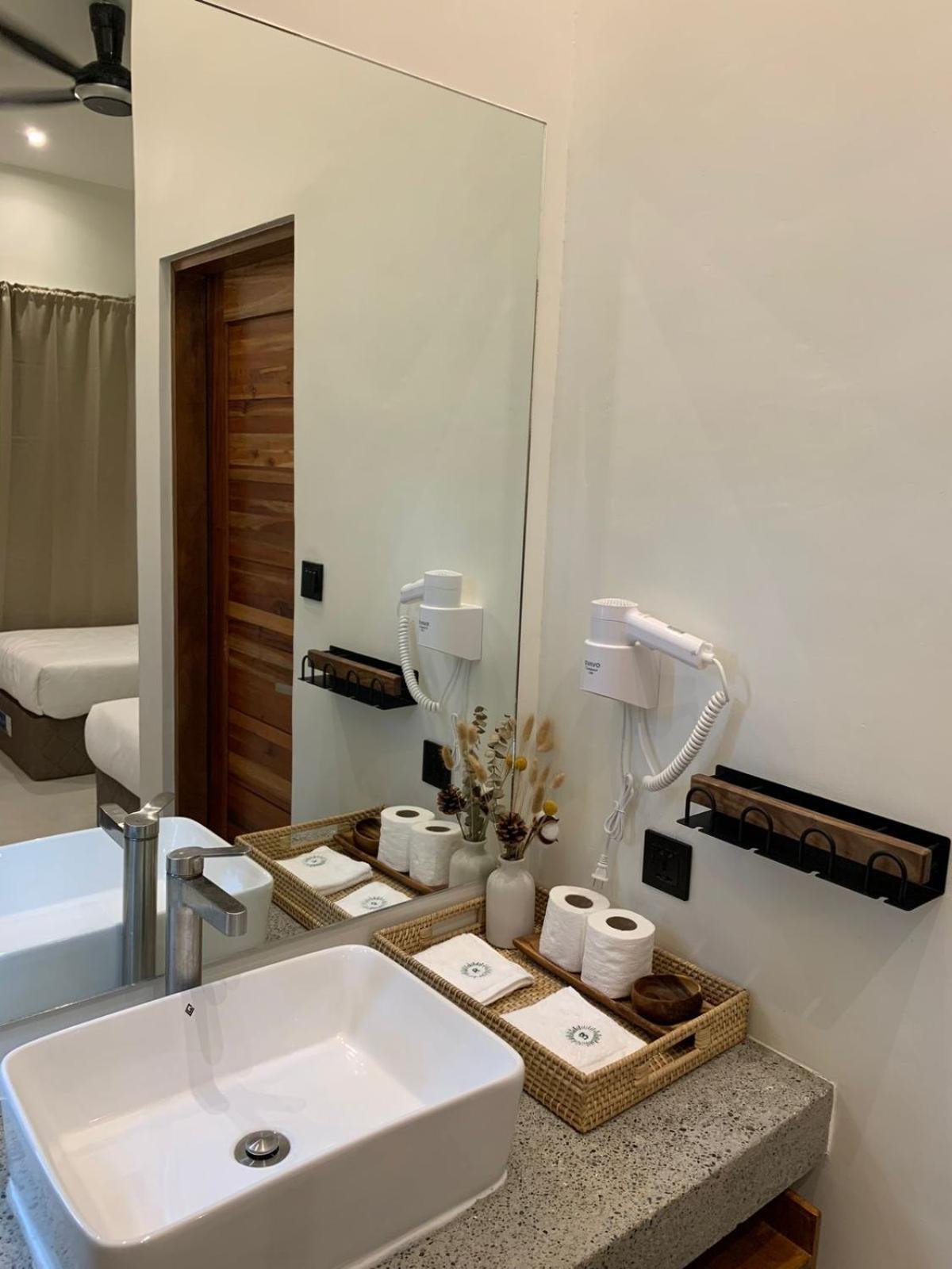 Bahandi Hotel เจเนอรัลลูนา ภายนอก รูปภาพ